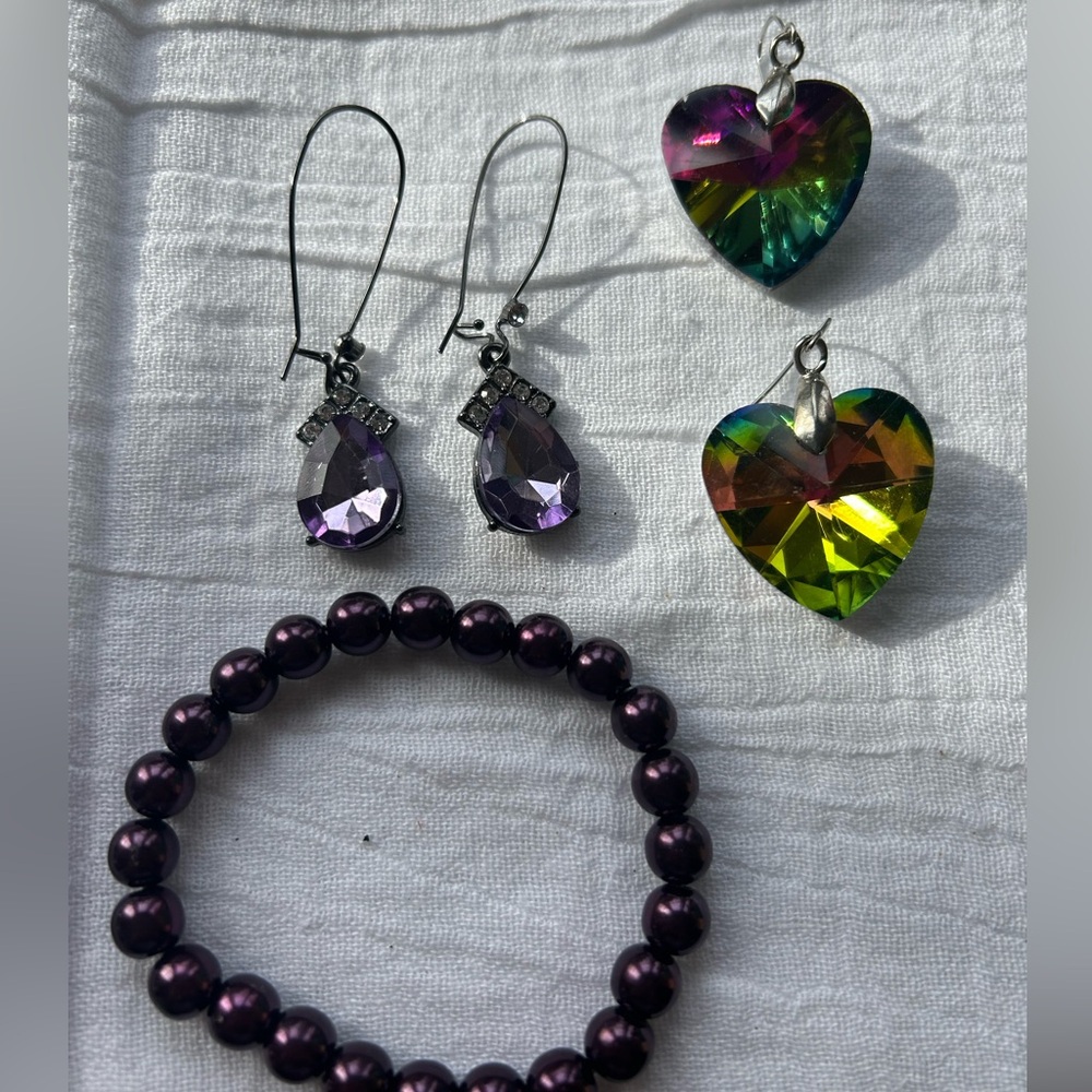 Women’s purple jewelry lot.